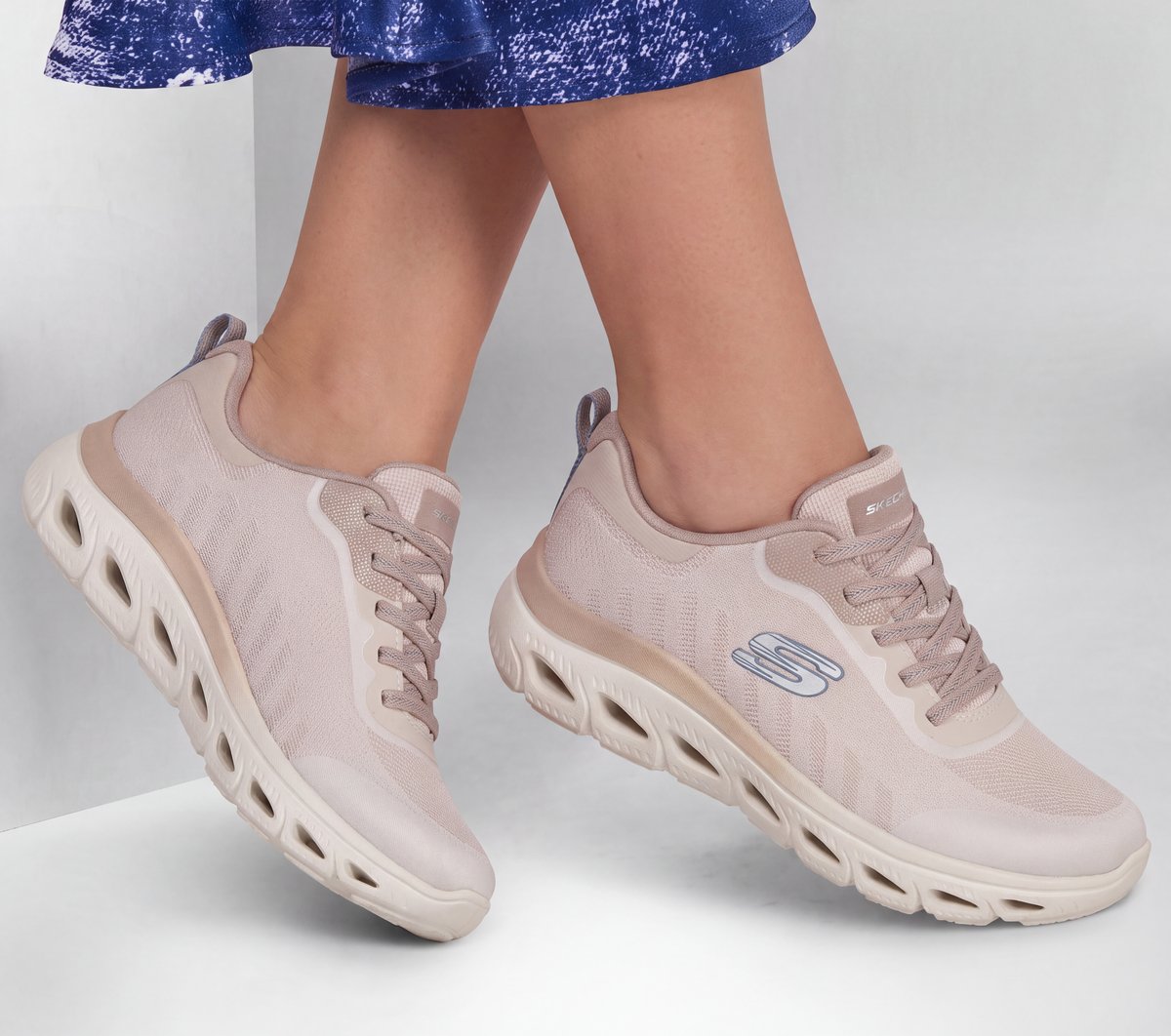 Skechers Glide-Step Summits